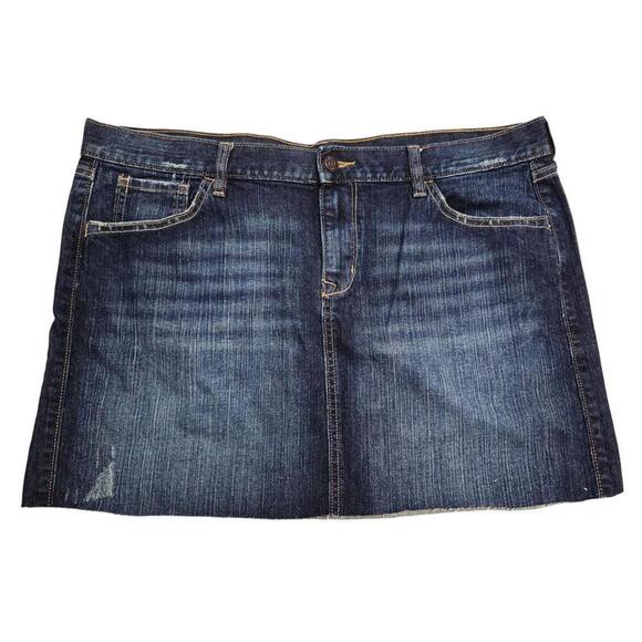 Old Navy Jean Skirt with Button Back pockets Women's Size 16 New Without Tags - Picture 1 of 4